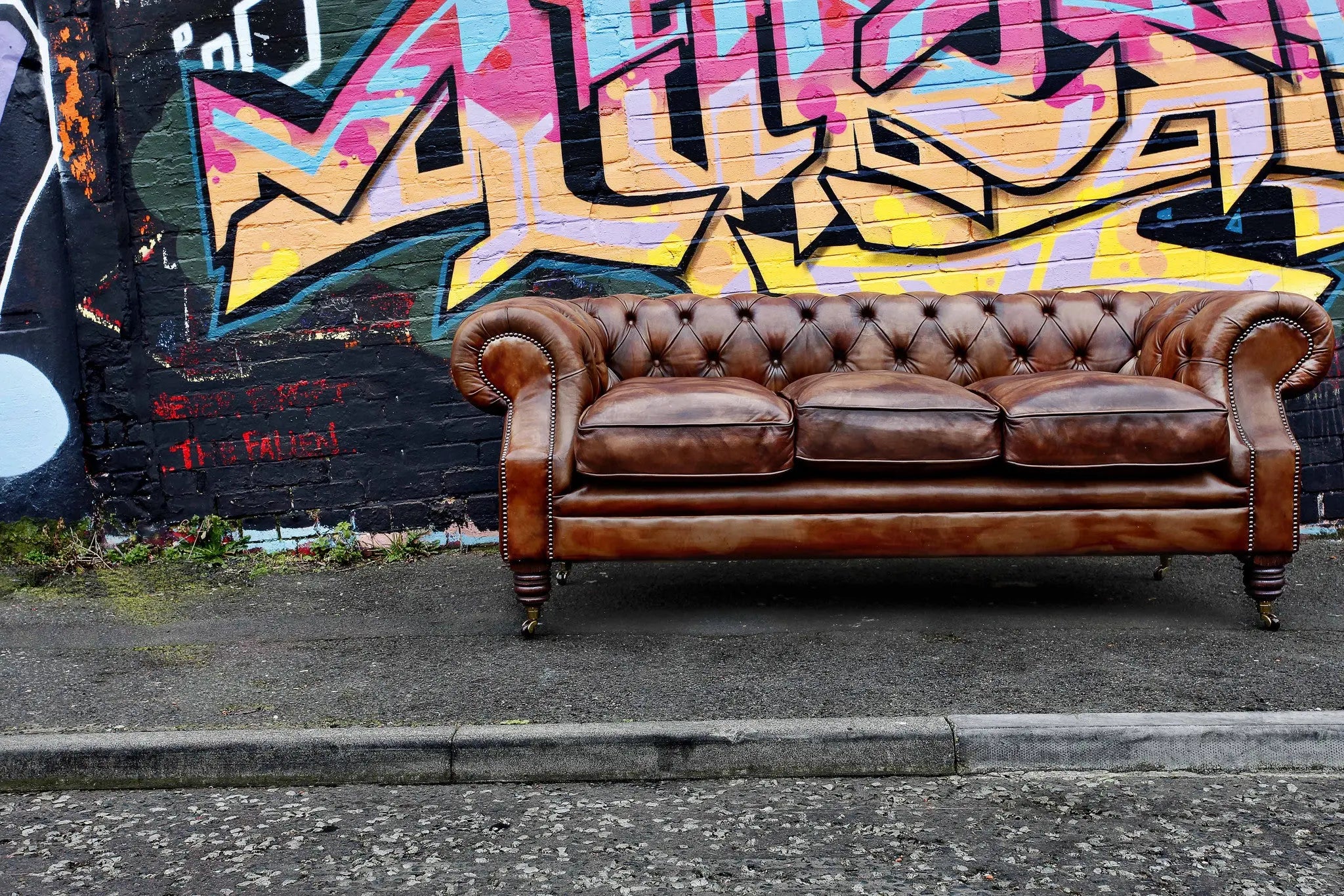 Leather Chesterfield Furniture at £999 or Less -