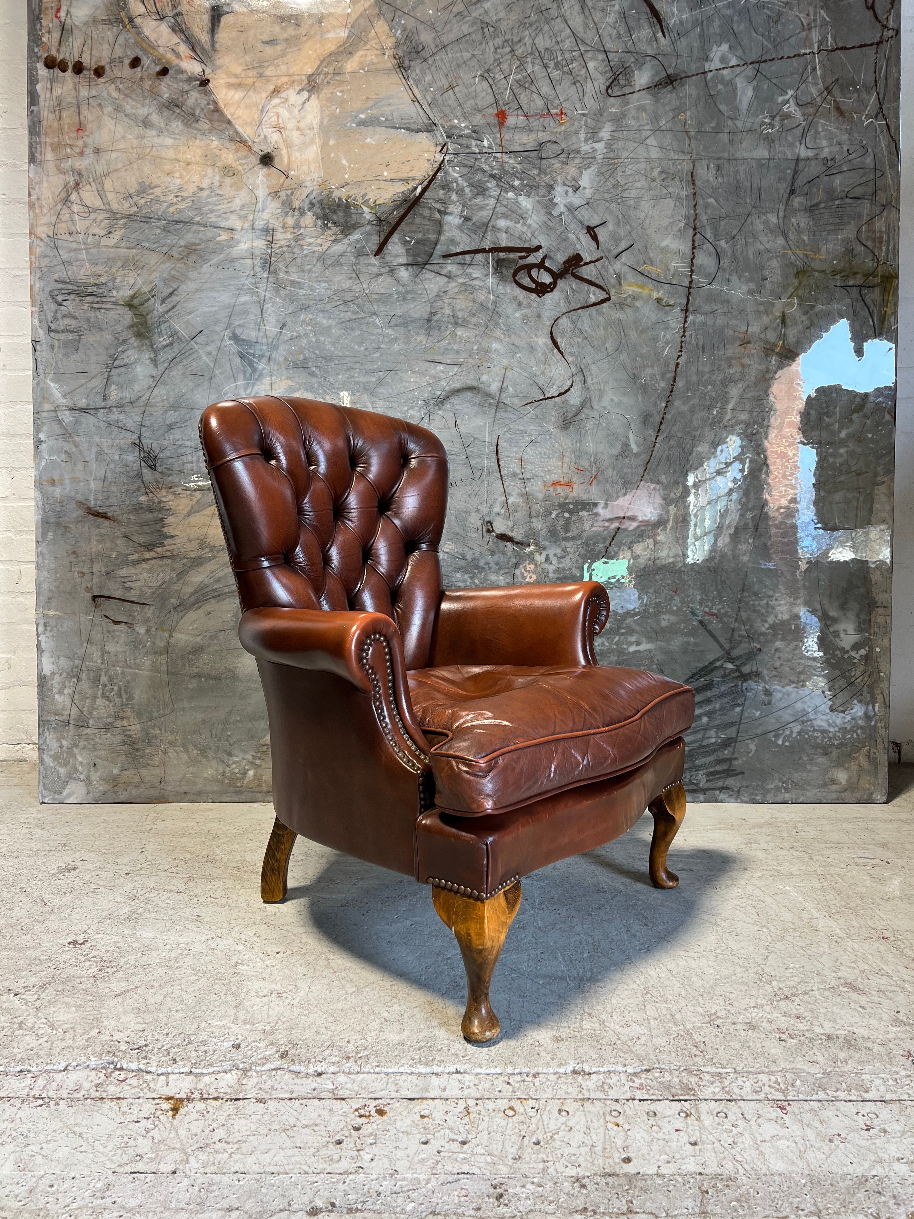 1 of 3 - Beautiful Leather Chesterfield 2 Seater Sofa in Chocolate Brown