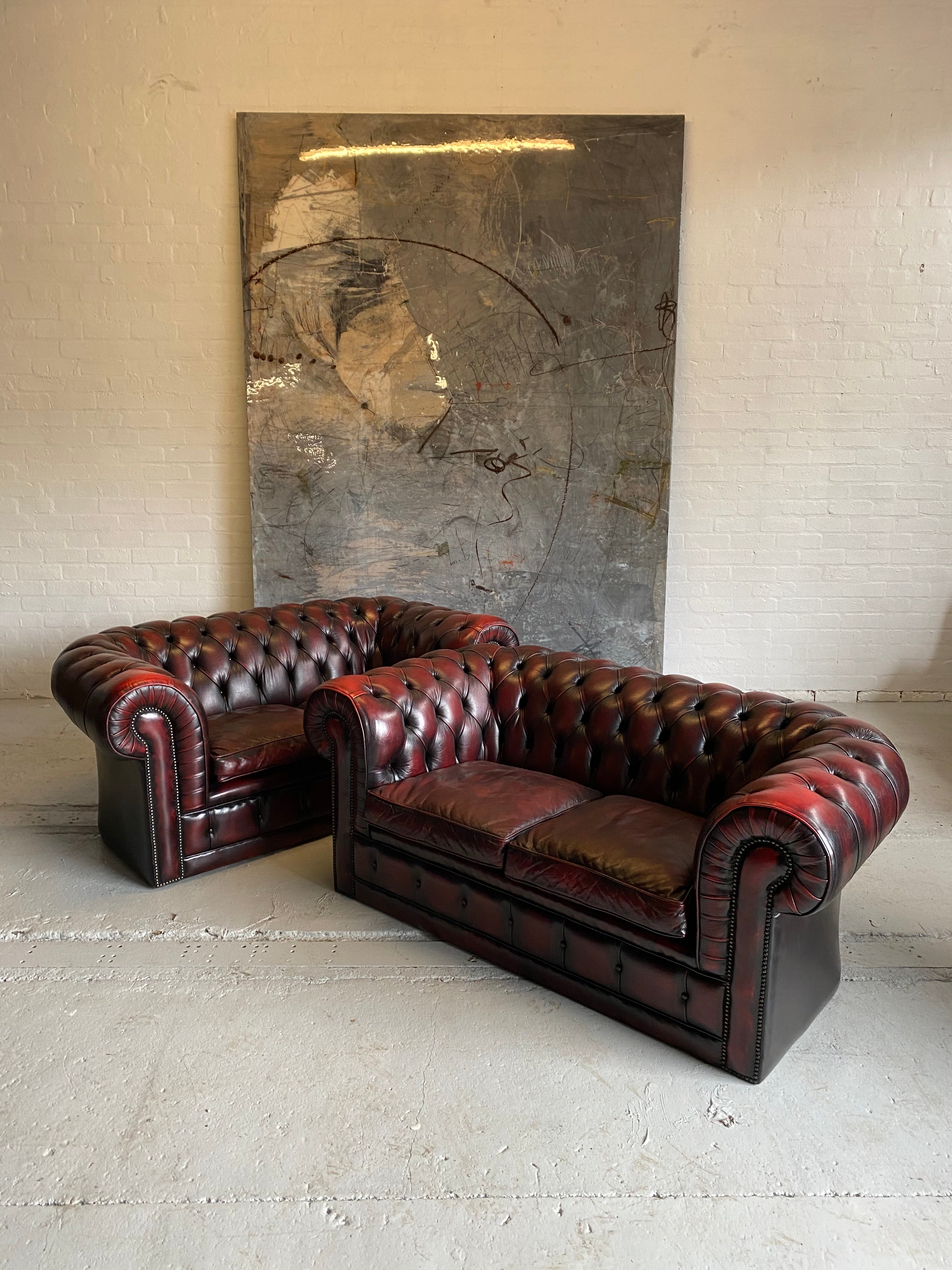 An Exceptionally Good 5 Piece Chesterfield Suite