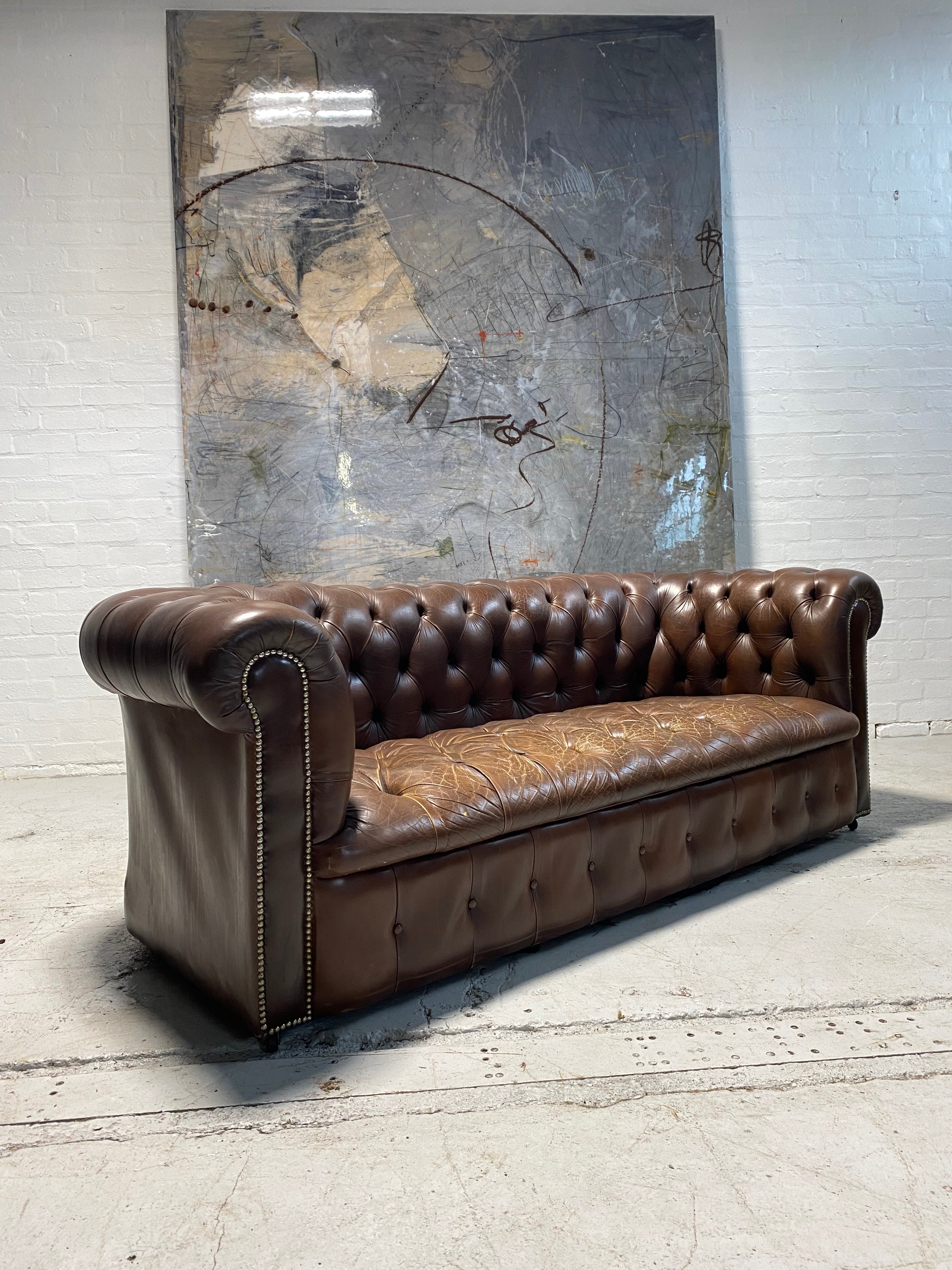 Amazing Chesterfield 3 Seater Sofa in Chocolate Browns