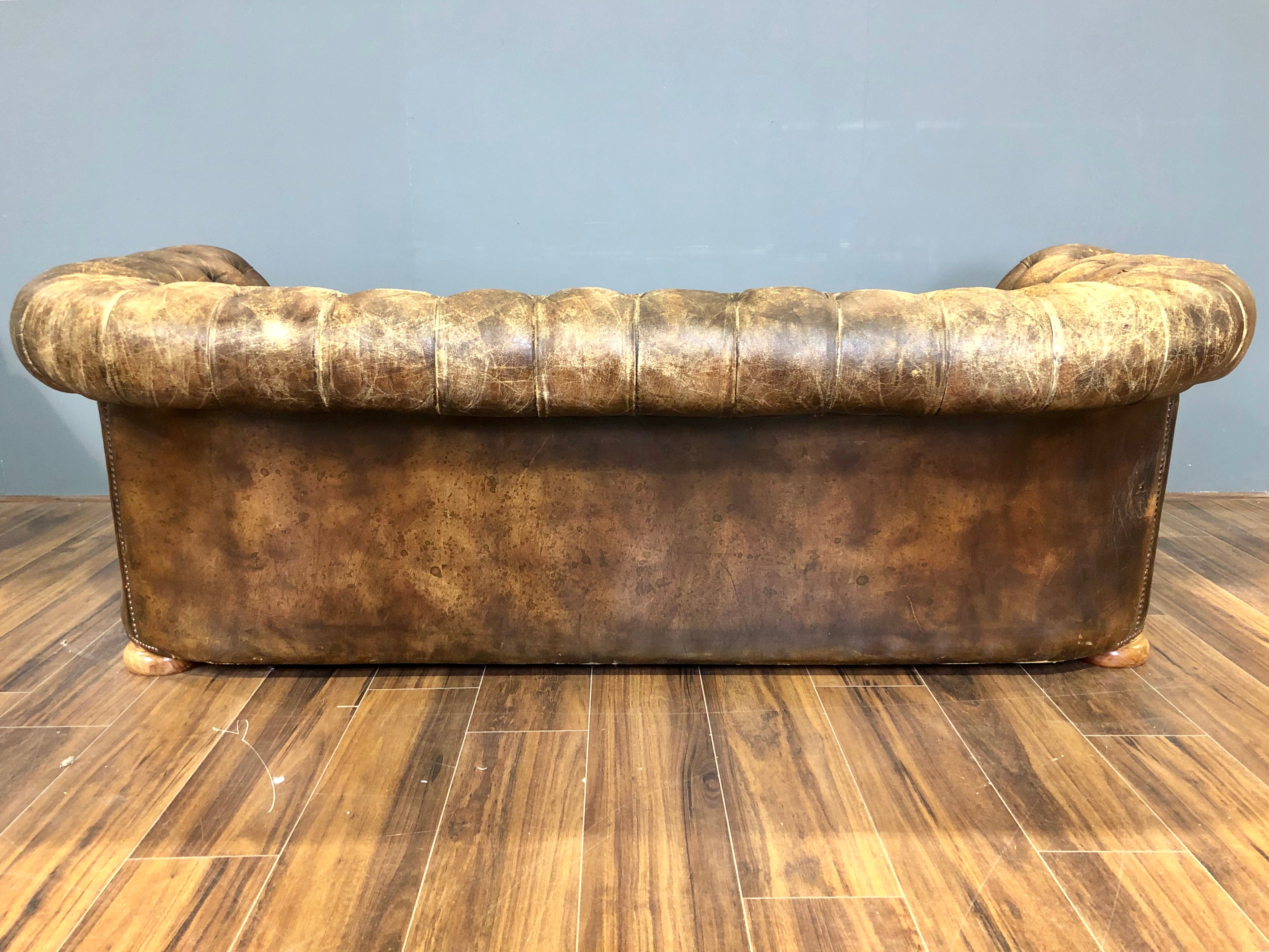 Excellent Early 20thC Antique Chesterfield