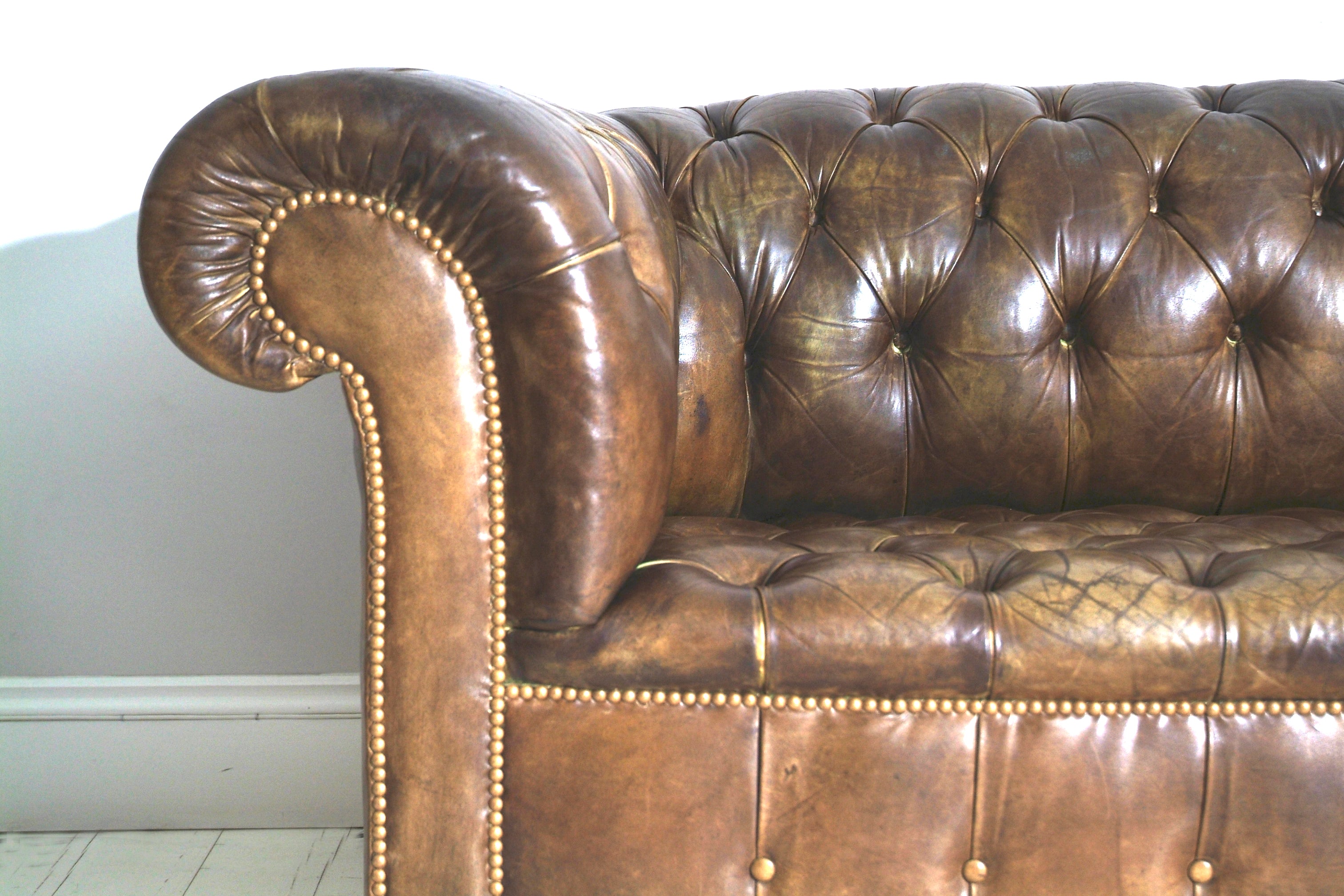 EARLY 20THC ANTIQUE SOFA, CIRCA 1930, ORIGINAL LEATHER