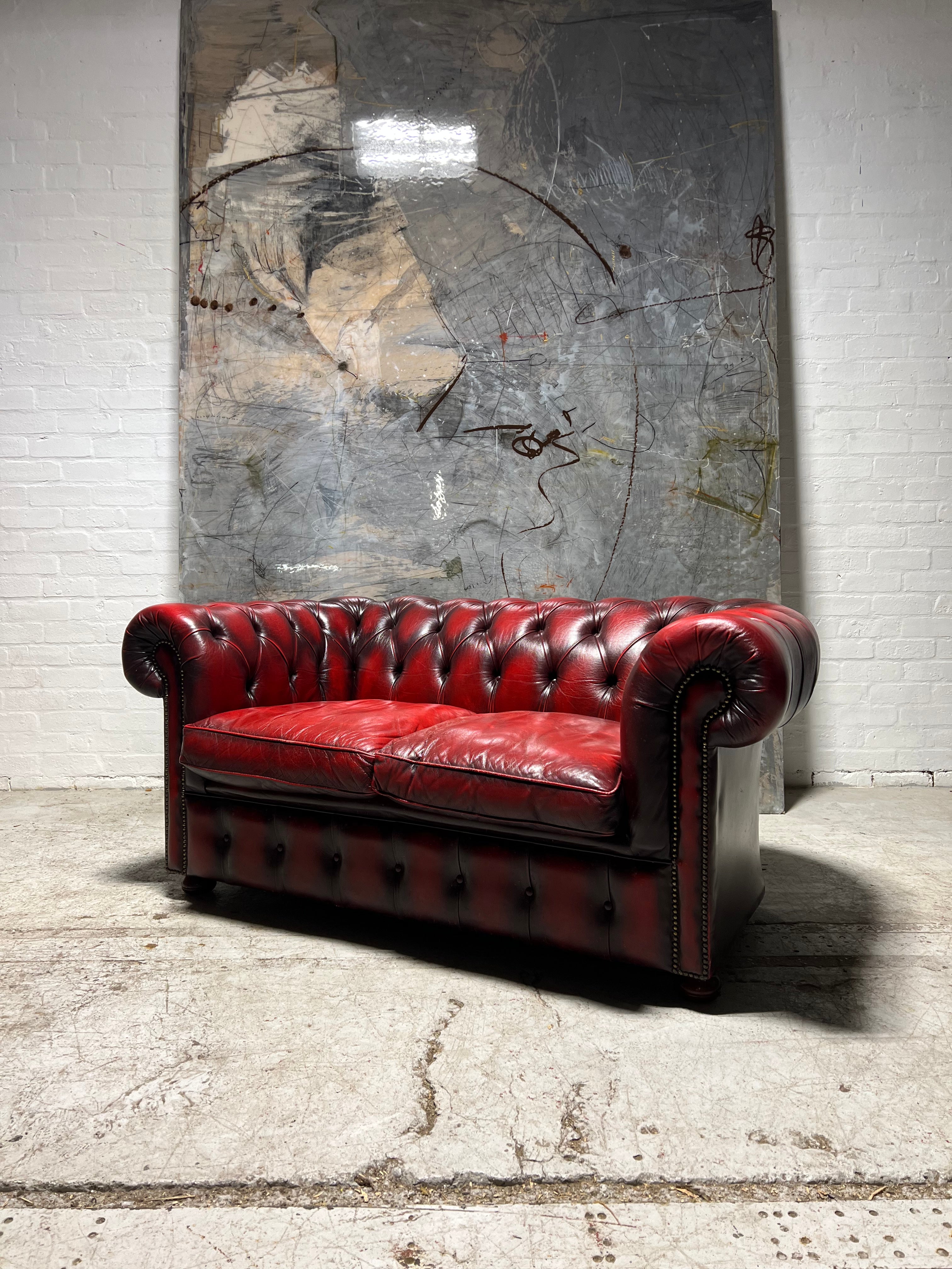 Amazing Value 2 Seat Chesterfield Sofa in Reds