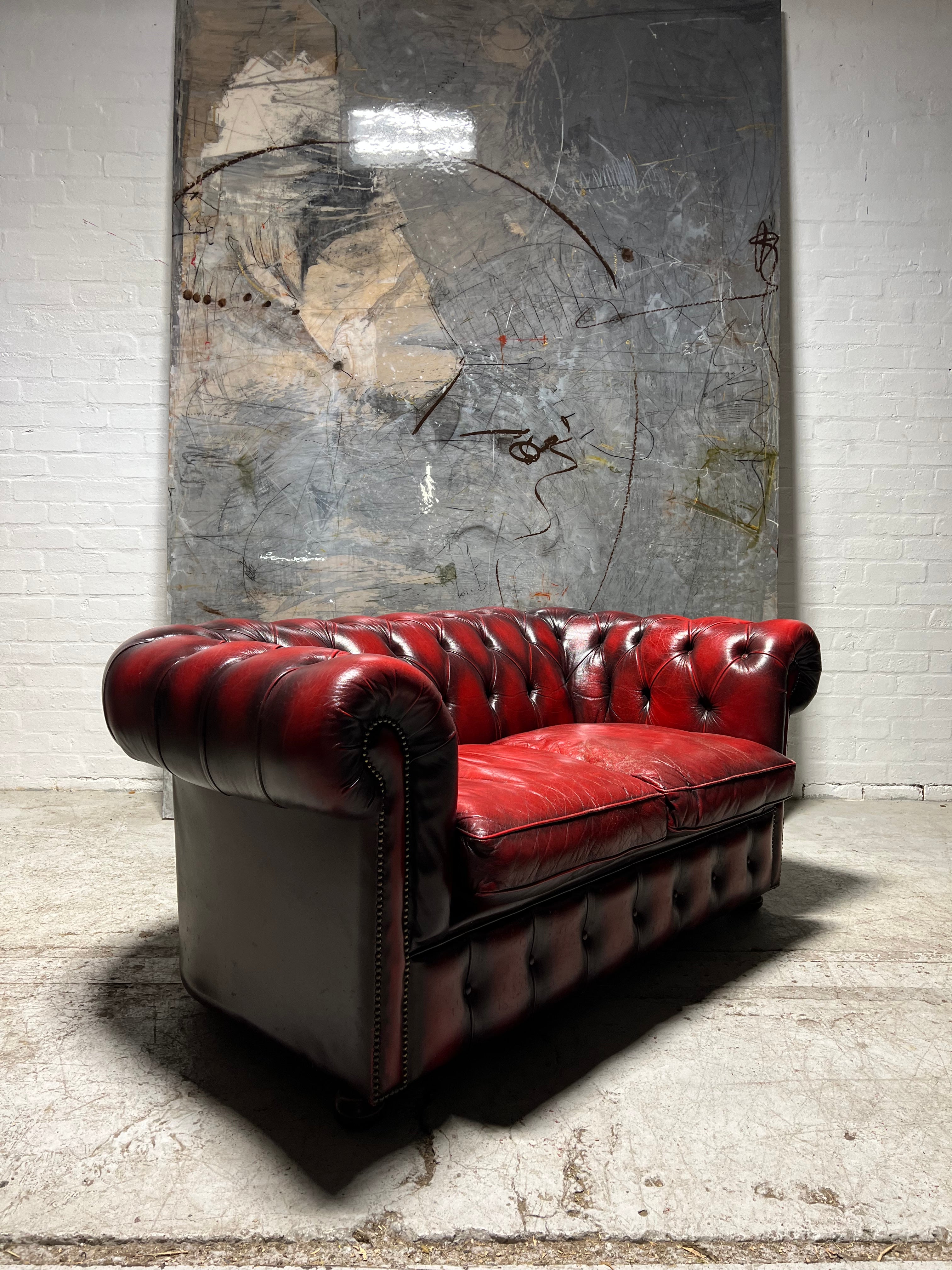 Amazing Value 2 Seat Chesterfield Sofa in Reds