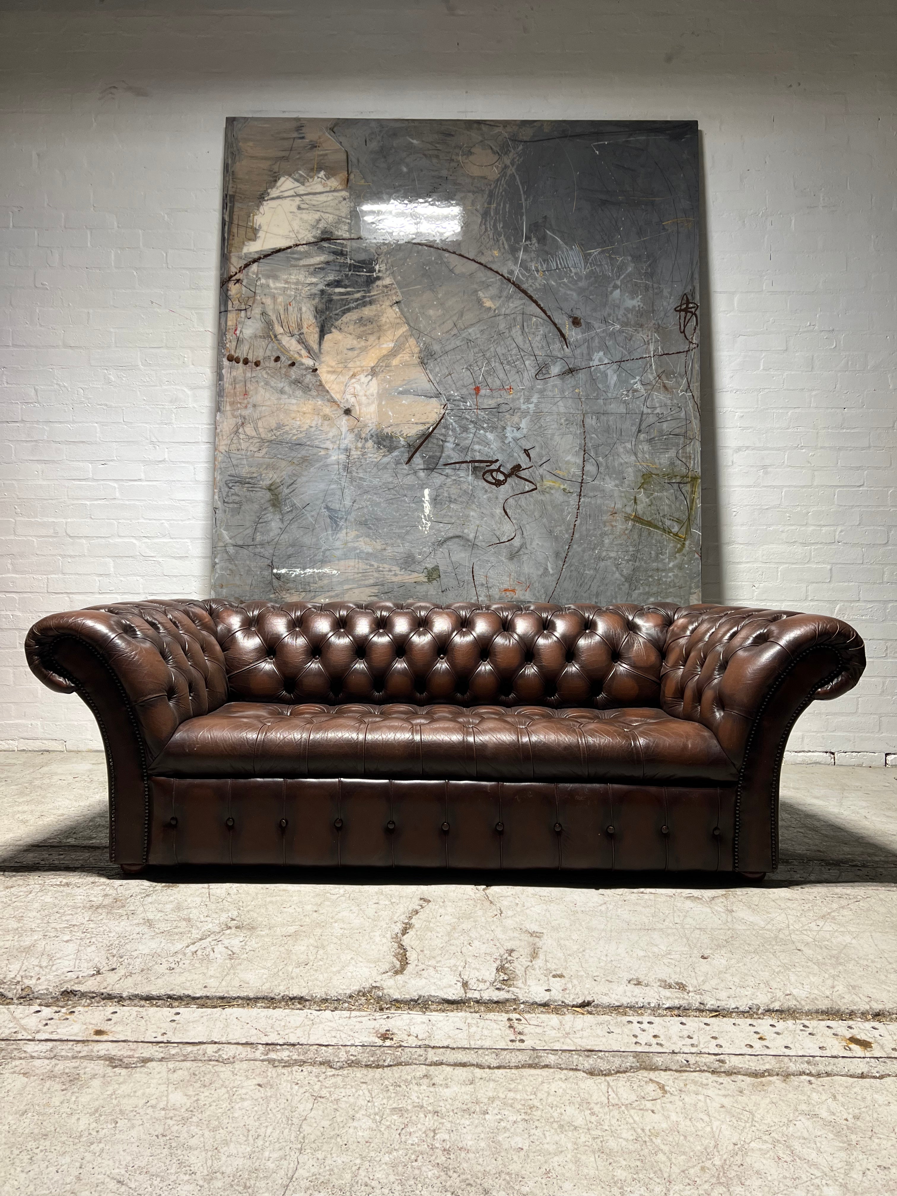 A Cool Splayed Arm 4 Seater Chesterfield Sofa