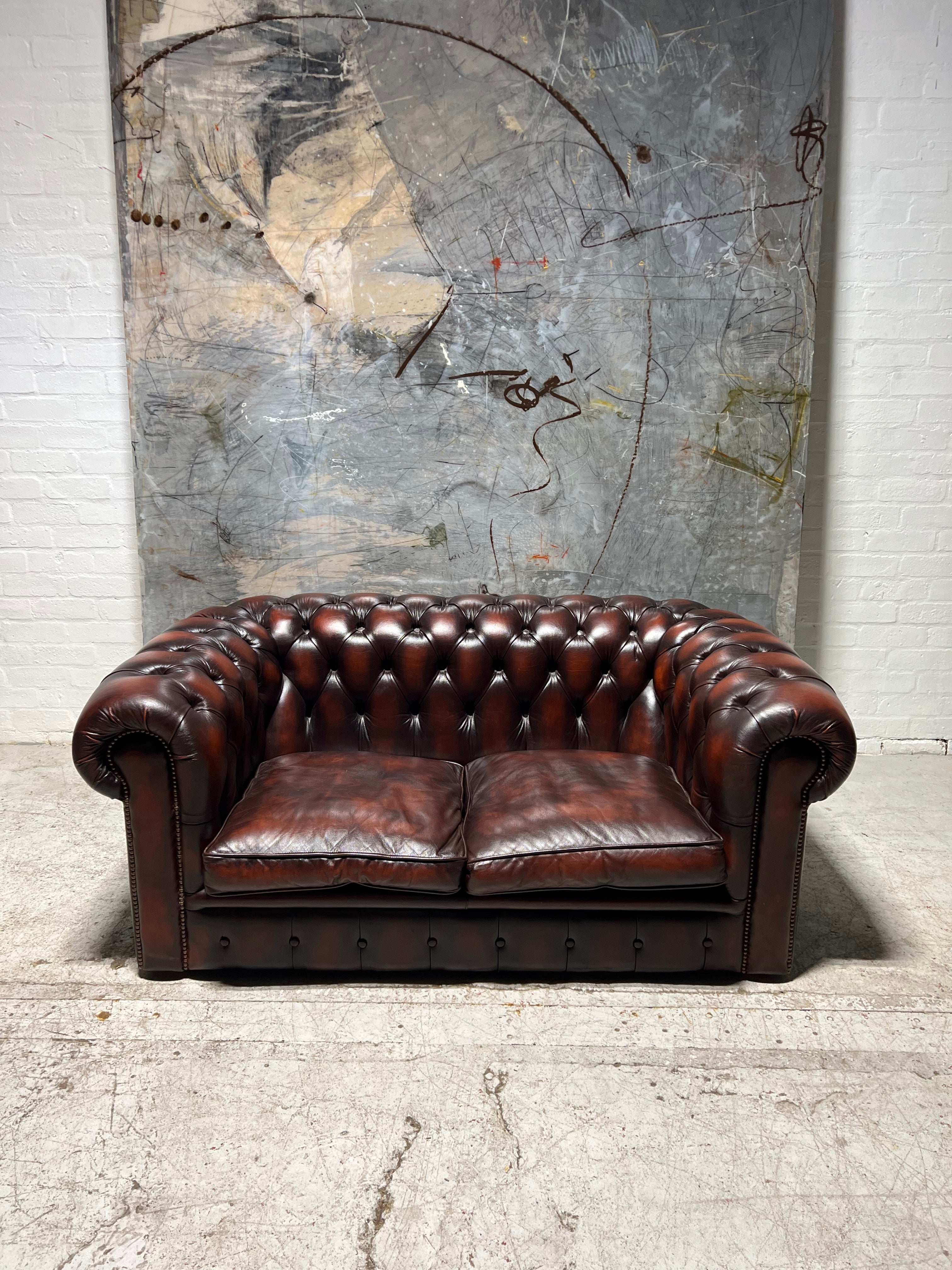 Wow!  A Beautiful Rich Chestnut Leather Chesterfield 2 Seater Sofa