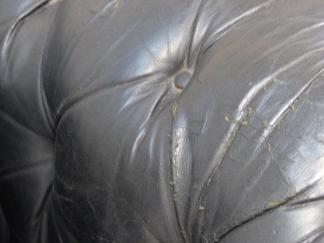 EARLY TWENTIETH CENTURY ANTIQUE CHESTERFIELD IN BLACK