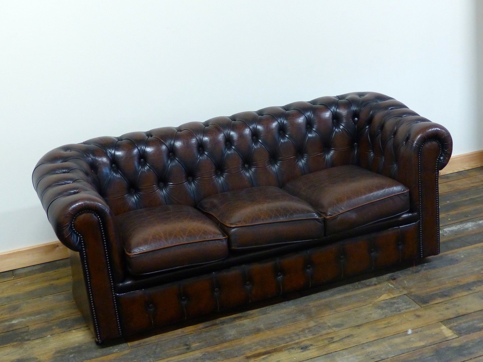 OXBLOOD LEATHER THREE SEATER