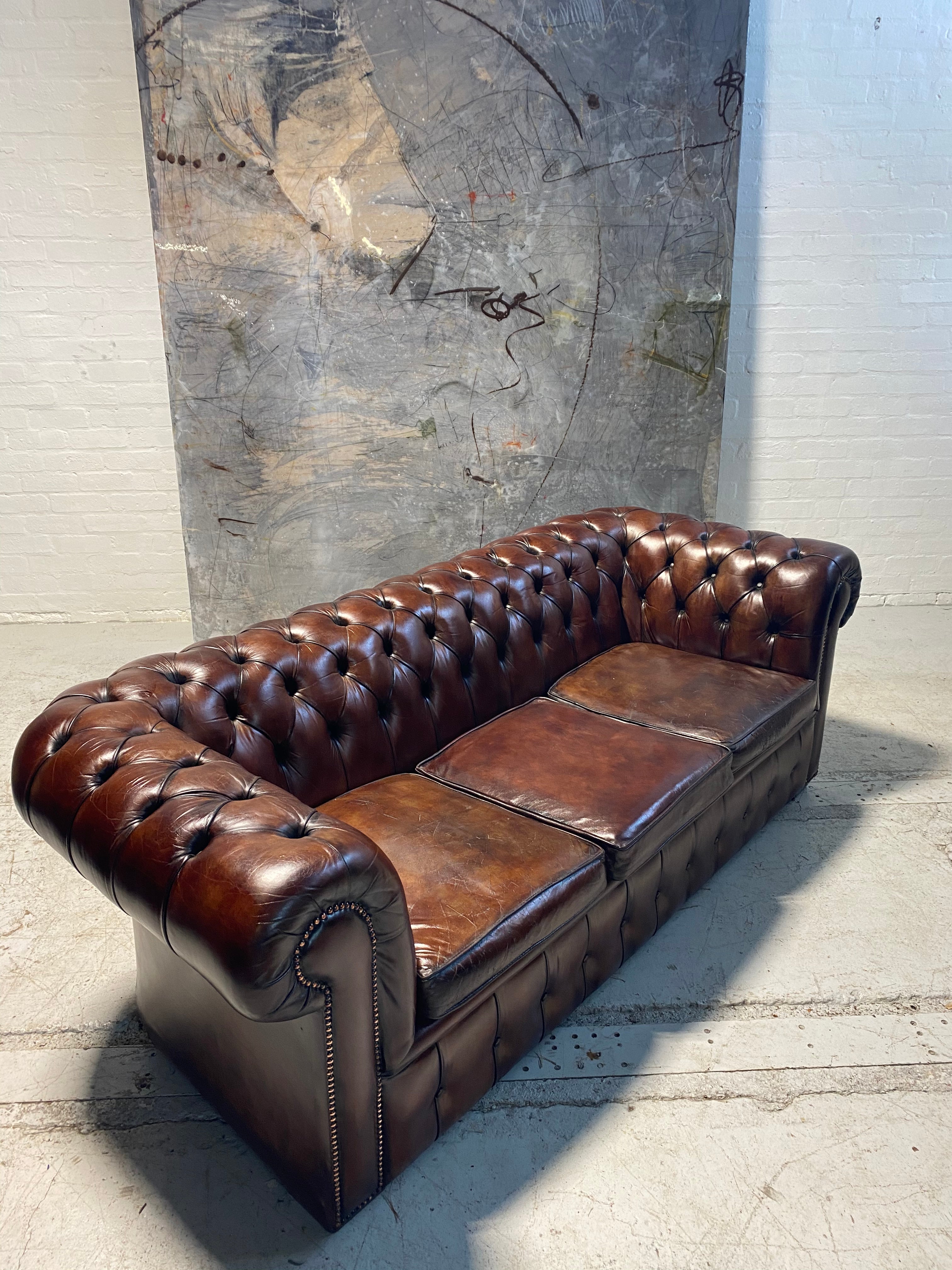 A Very Good Vintage MidC Chesterfield in Rich Browns