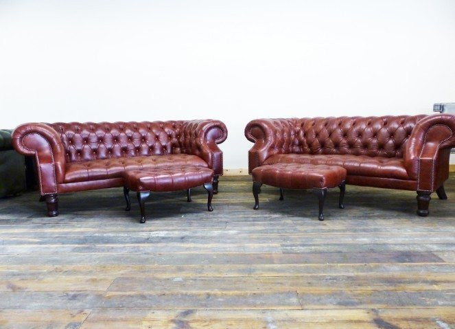 THE DEVONSHIRE SOFA : CHESTNUT RED