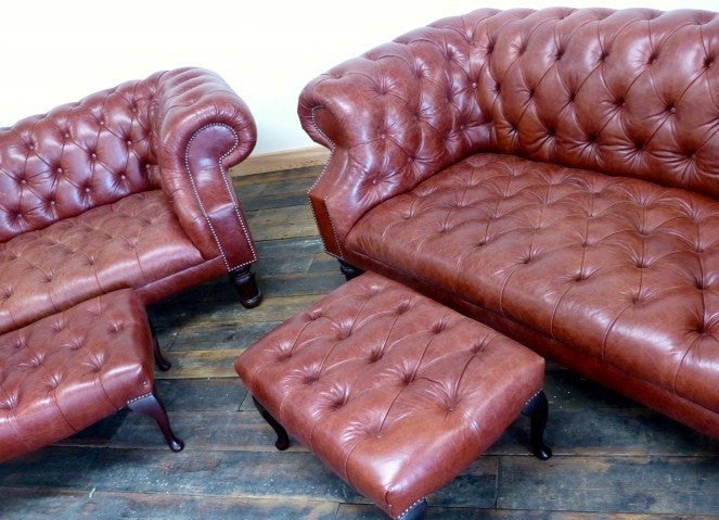 THE DEVONSHIRE SOFA : CHESTNUT RED