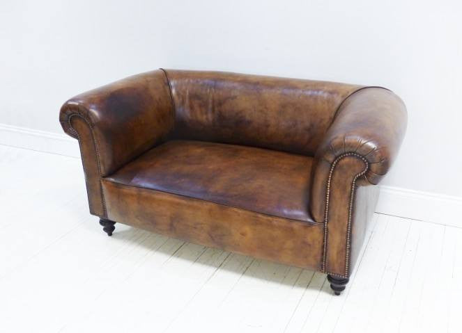 THE WILMINGTON UNBUTTONED SOFA