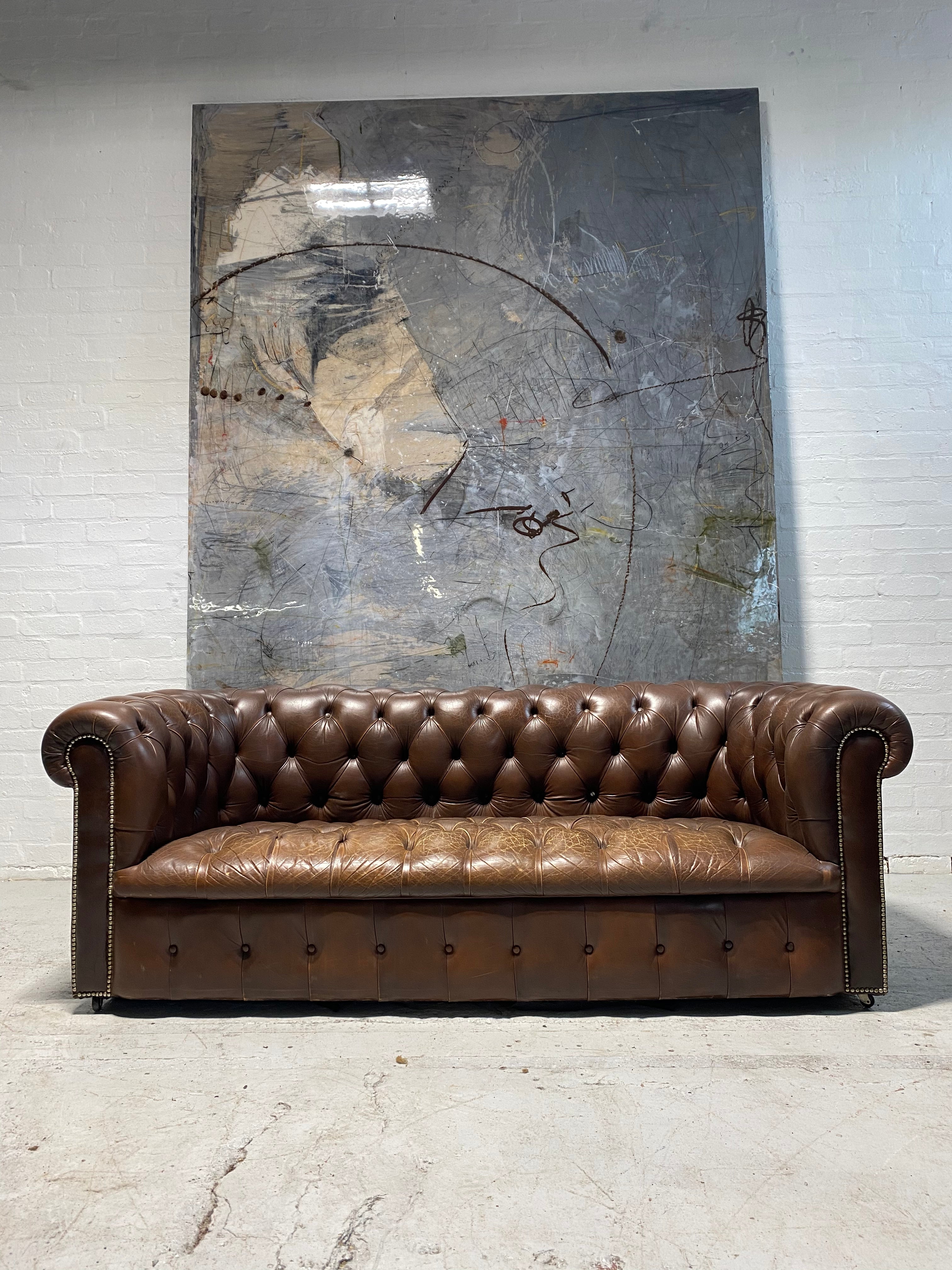 Amazing Chesterfield 3 Seater Sofa in Chocolate Browns