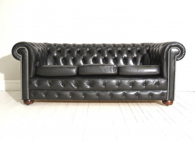 VINTAGE RESTORED CHESTERFIELD : BLACK