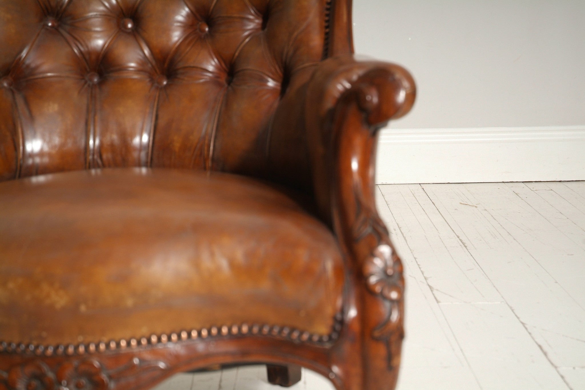 ANTIQUE BROWN LEATHER SLIPPER CHAIR : MID 19THC