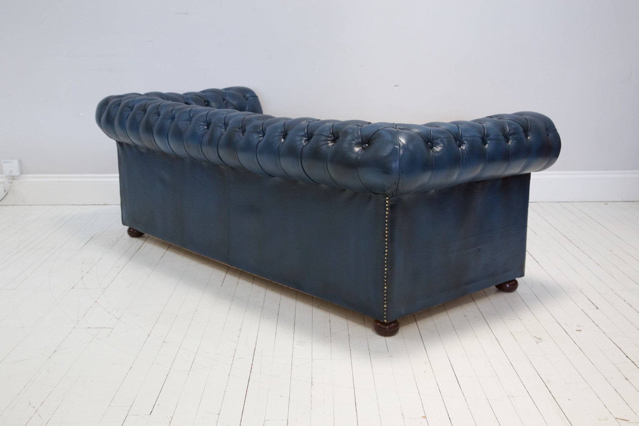 BEAUTIFULLY RESTORED THREE SEAT CHESTERFIELD