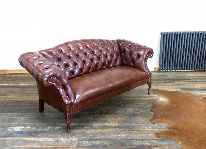 ROCKINGHAM CHIPPENDALE SOFA: LIGHT CHESTNUT