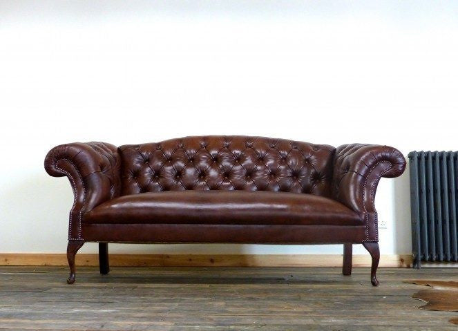 ROCKINGHAM CHIPPENDALE SOFA: LIGHT CHESTNUT