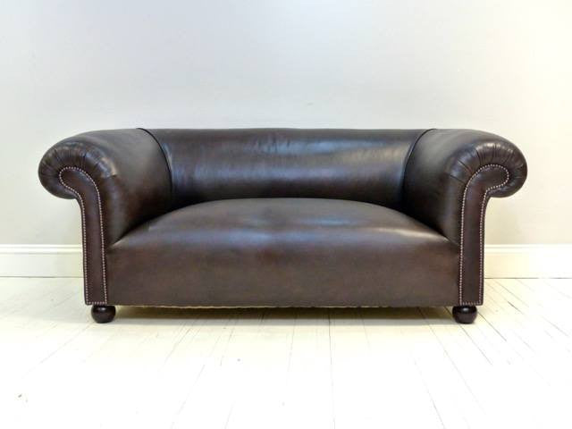 THE GODERICH UNBUTTONED SOFA : WALNUT