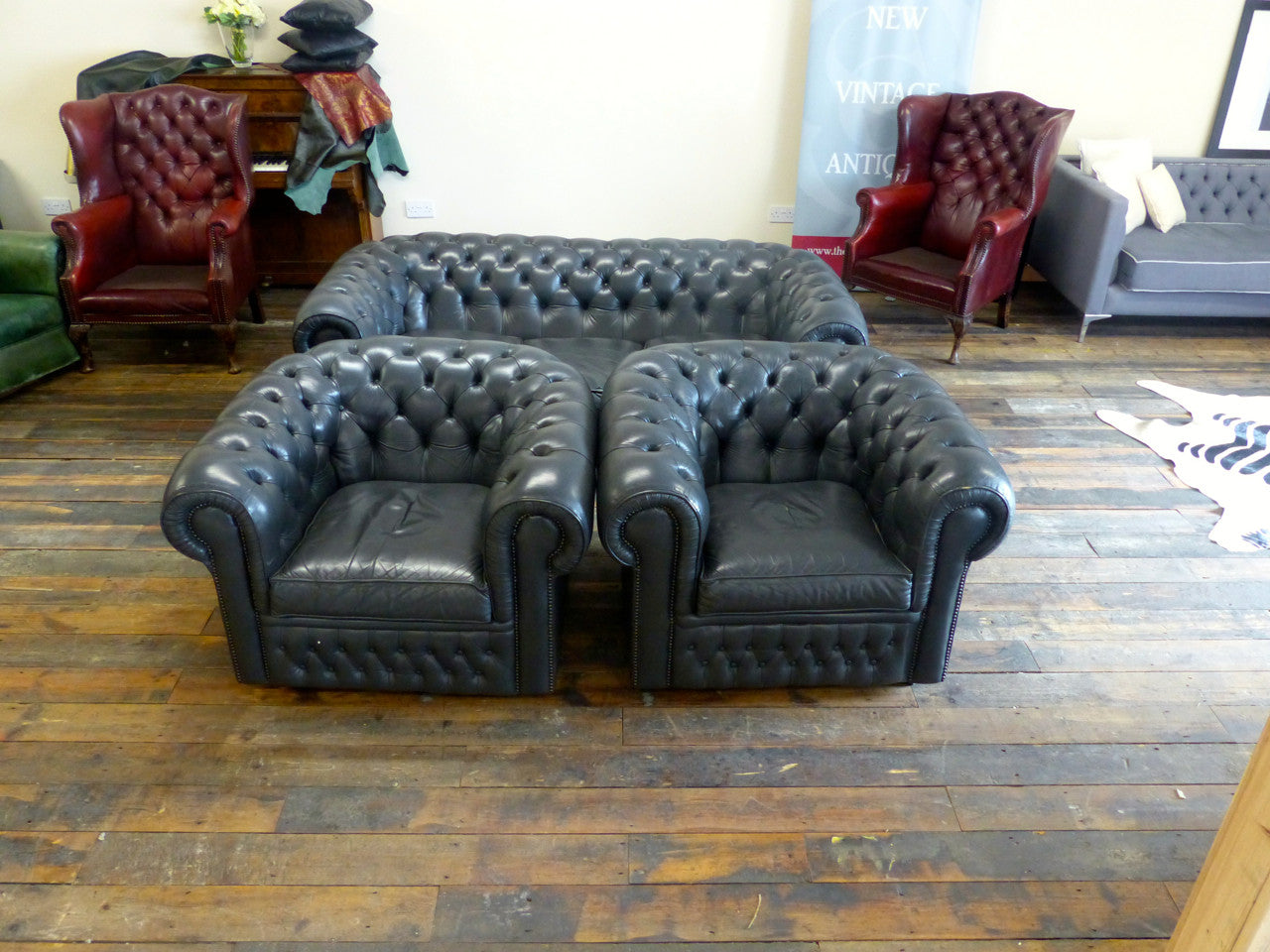 EXCELLENT PRE-LOVED GREY CHESTERFIELD SUITE