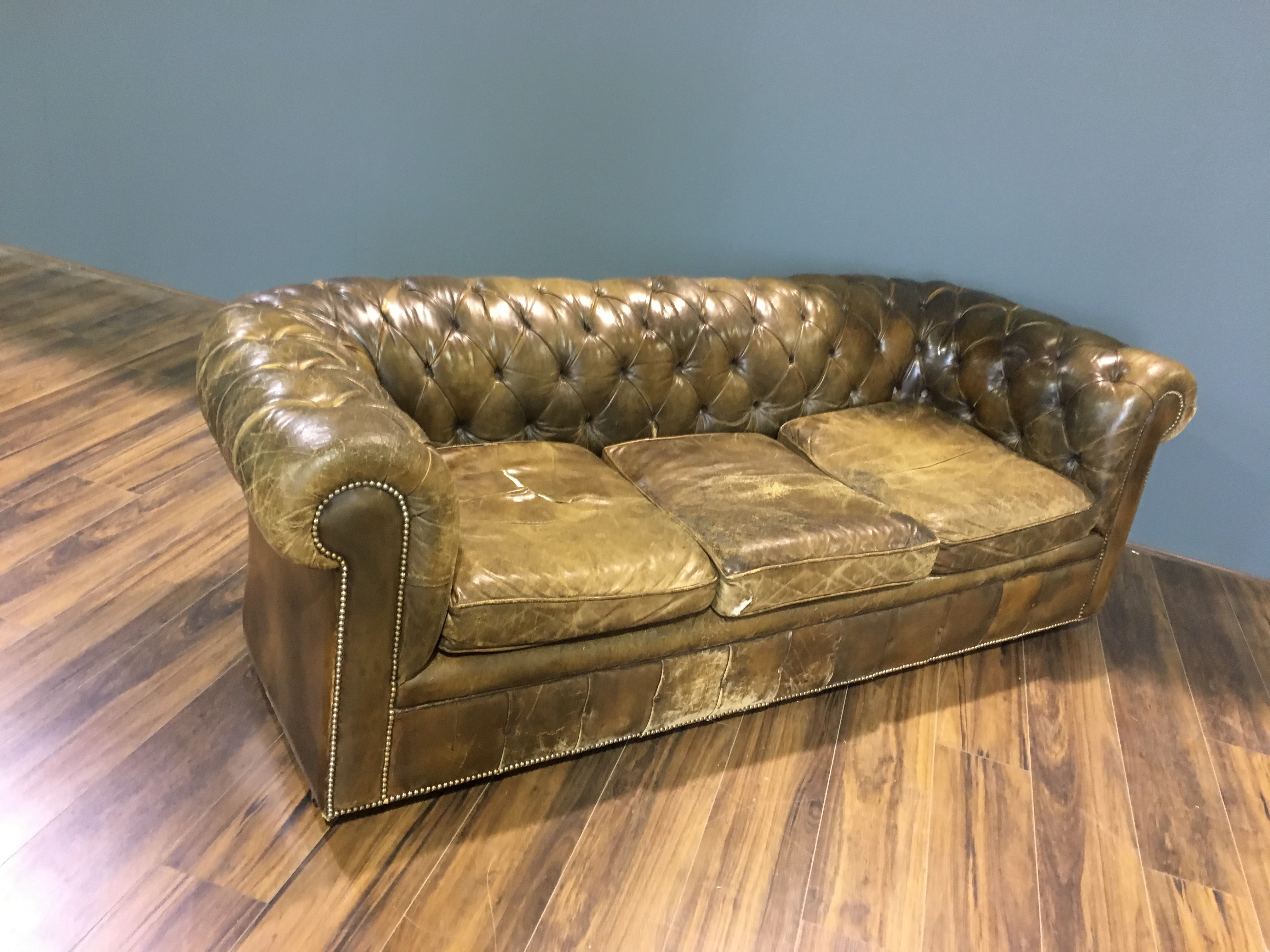 MidC Vintage Sofa in Original Leather