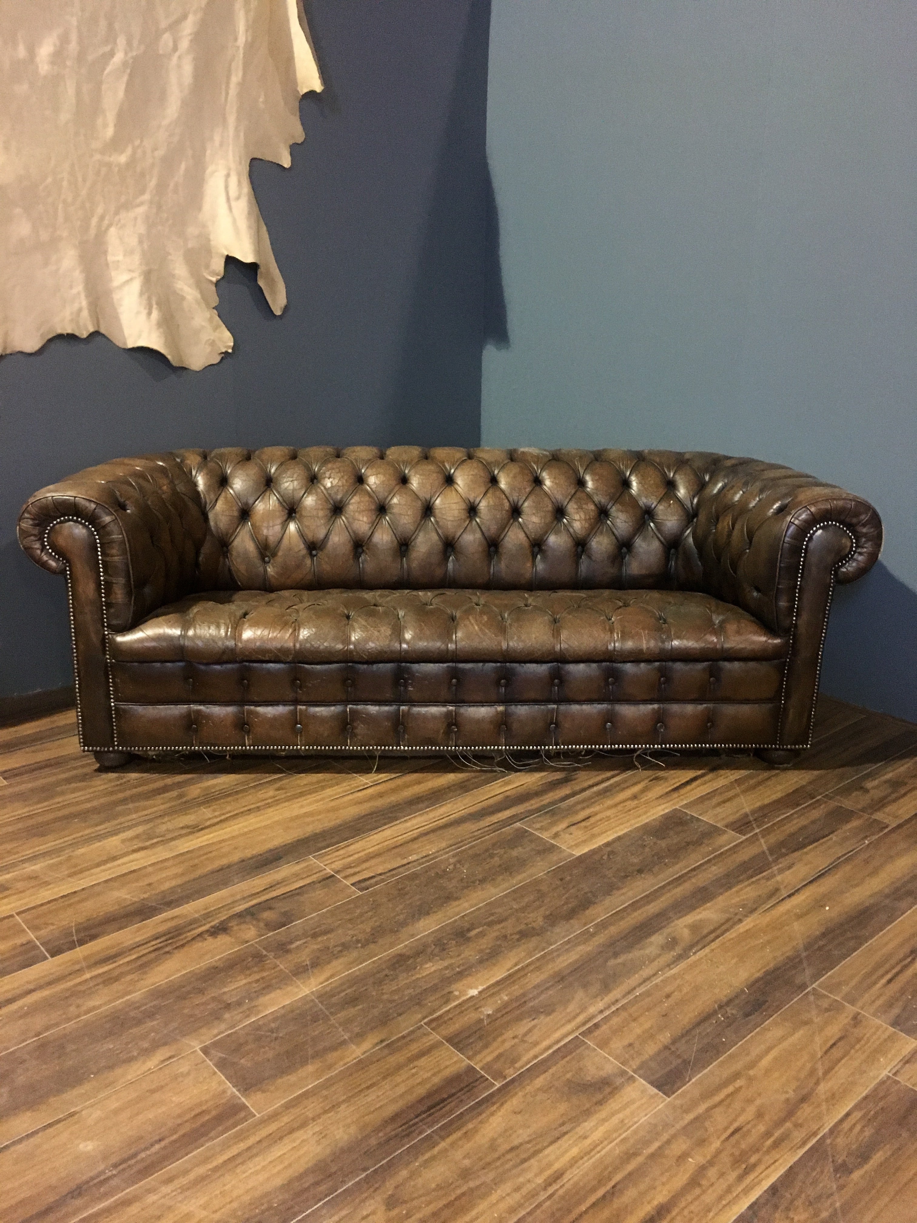 A Very Good Vintage Leather Sofa in Chocolate Brown