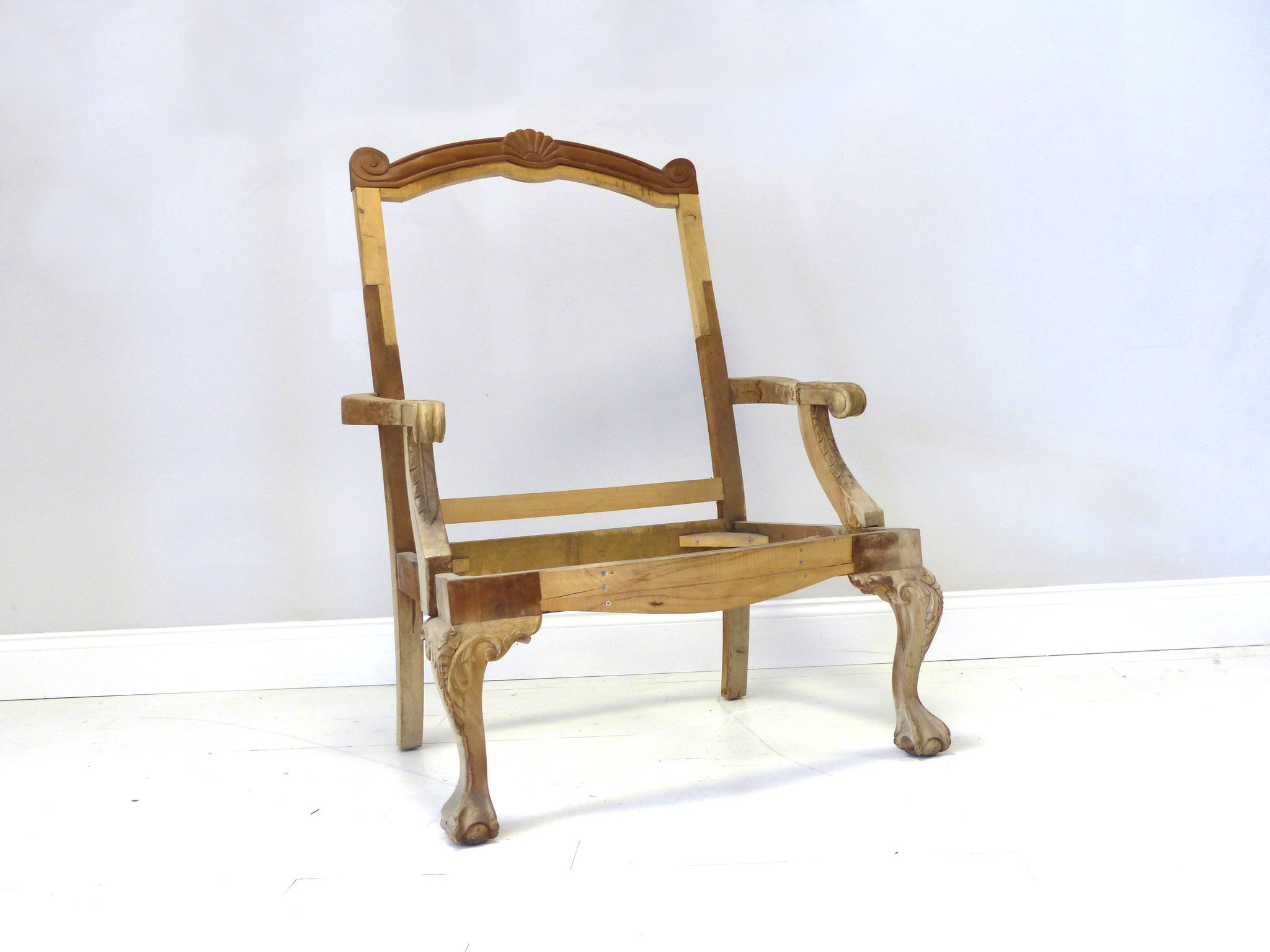 ANTIQUE ARMCHAIR FRAME : TO BE UPHOLSTERED