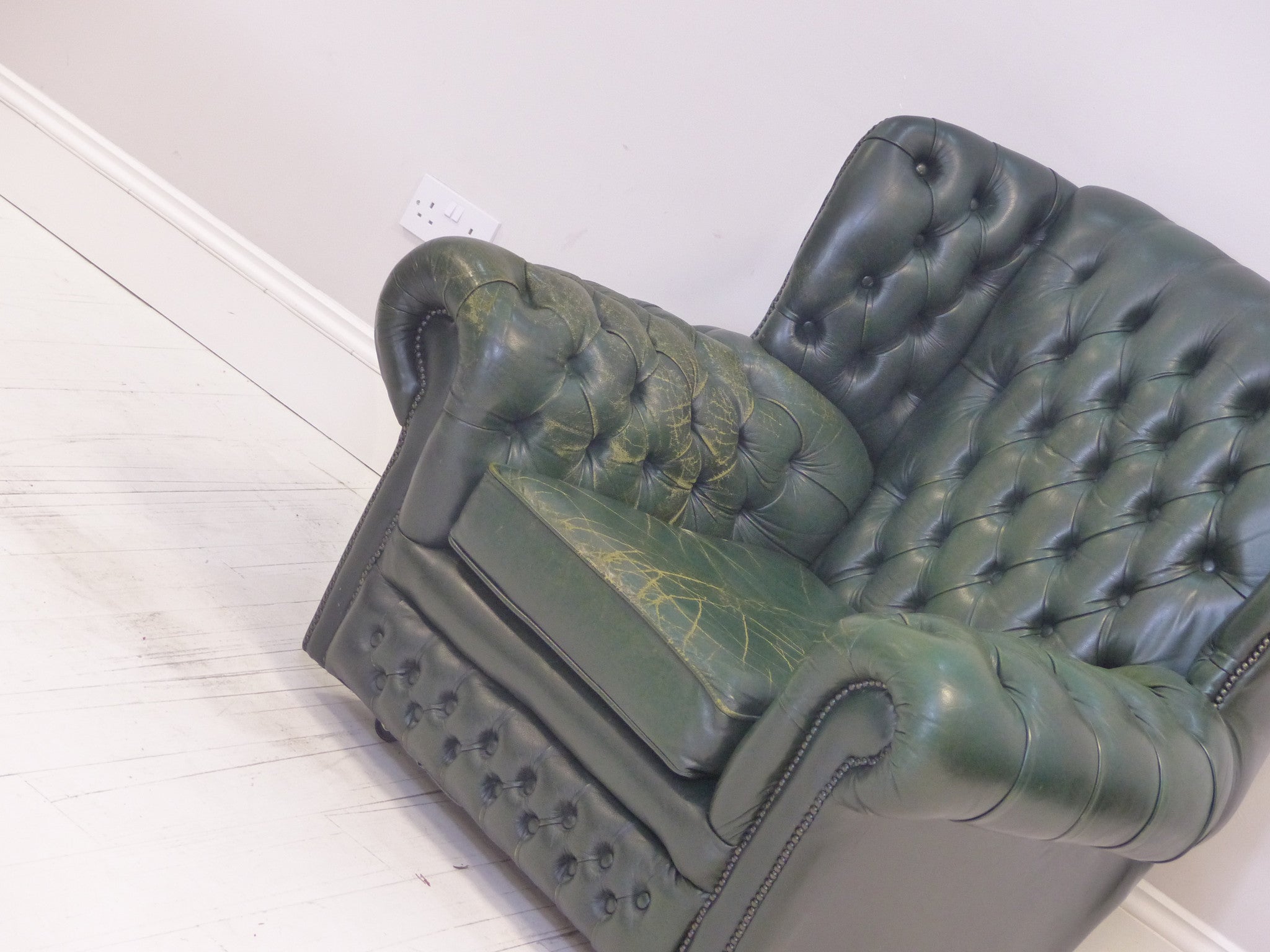 VERY COOL VINTAGE GREEN MONK’S CHAIR