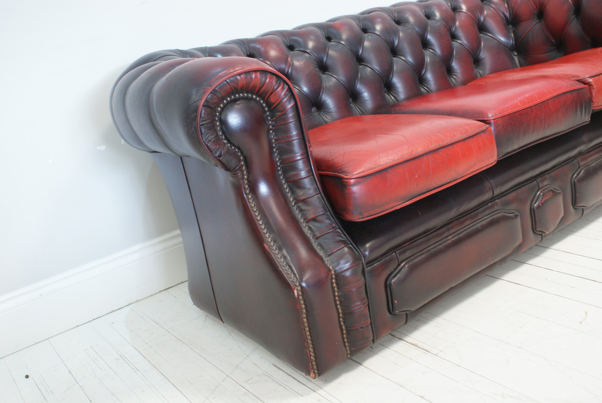 PRE-LOVED REGAL CHESTERFIELD IN OXBLOOD