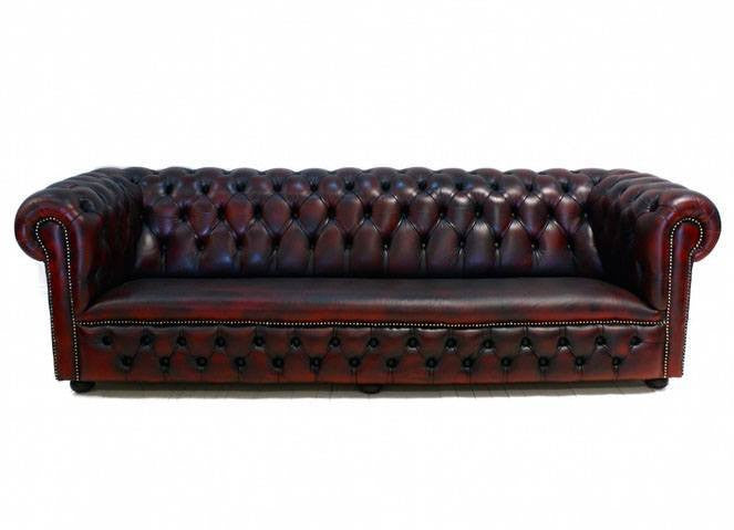 STUNNING FLAT SEAT CHESTERFIELD