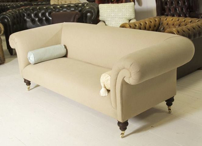 Palmerston Chesterfield: Cream Linen Fabric