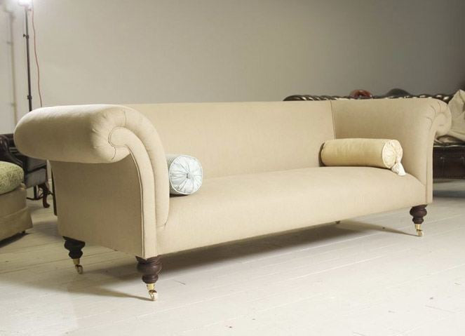 Palmerston Chesterfield: Cream Linen Fabric